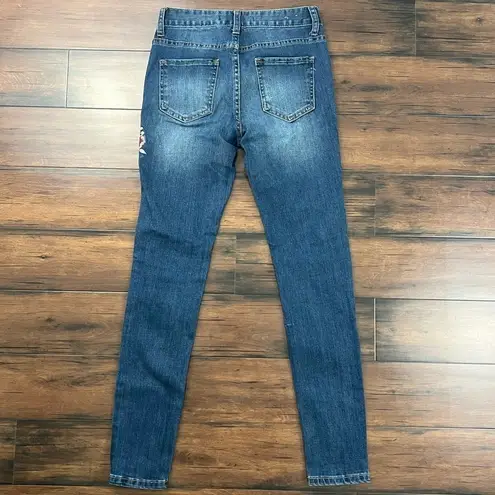 Harper Flower Embroidered Skinny Jeans - Size 26