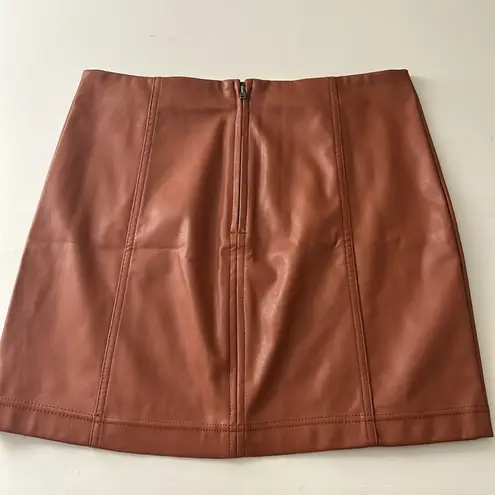 Tinseltown Brown pleated faux leather mini skirt