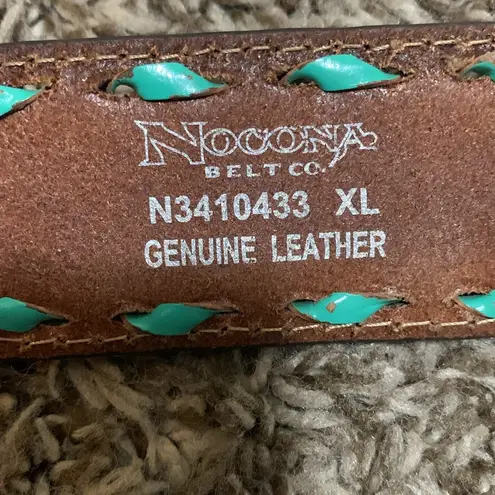 Nocona Belt Co. woman XL tooled 100% genuine leather 1 1/2 “ triple snap Brown