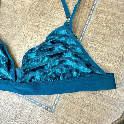 Aerie  NWT Deep Forest Green Velvet Stripe Triangle Bralette Medium