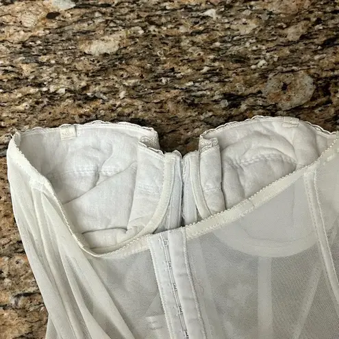 secret treasures Ivory Corset Top Wired 36B Women Party Rave Night Out