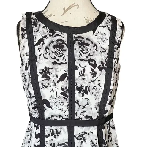 Talbots Womens Dress Size 8 Petite A Line Floral Sleeveless Lined White Black