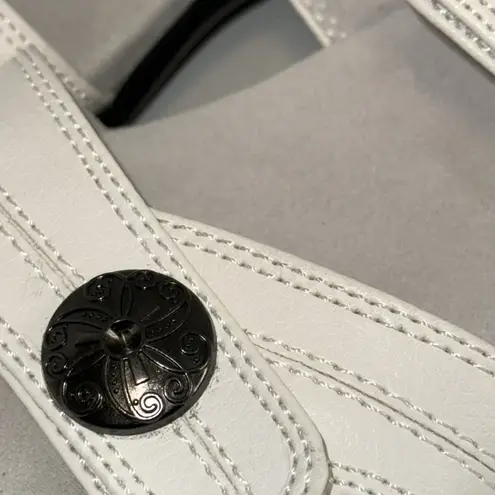 Easy Street Comfort Wave Sandals Vegan Leather Adjustable Straps Women’s 7.5