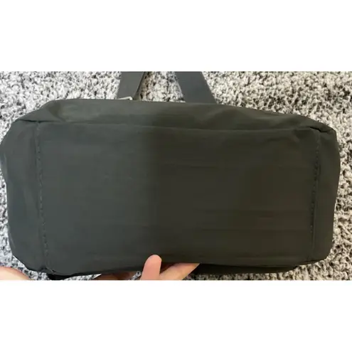 Baggallini Everyplace Bag Purse Charcoal Grey Zip Closer Crossbody Lightweight