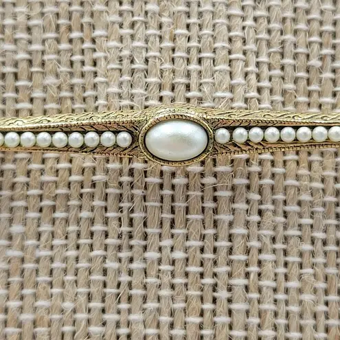 The Bar Vintage Faux Pearl Brooch Pin Gold Tone Victorian Revival Art Deco