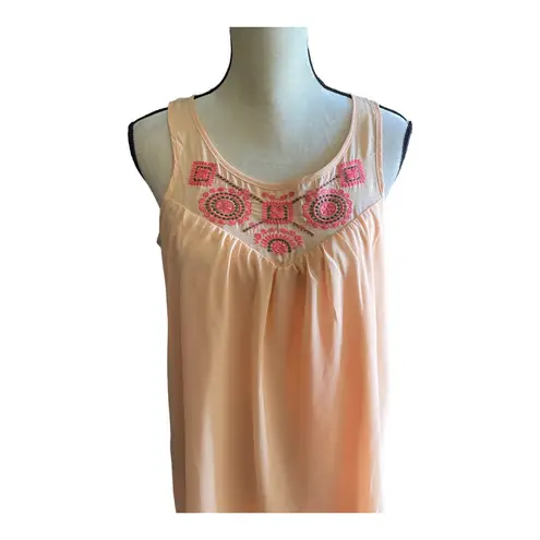 Pinklicious NWOT- stunning peach color chiffon dress, peach color attached slip