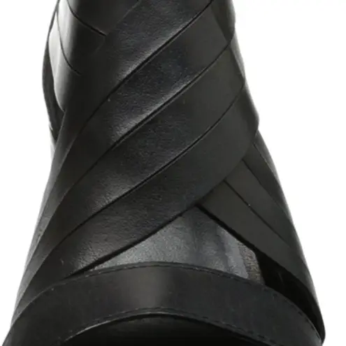 Kelsi Dagger New open toe booties Koraline sandals