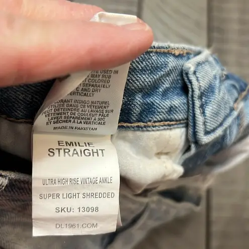 DL1961 Emilie Straight Ultra High Vintage Ankle Super Light Shred Jeans 23 EUC