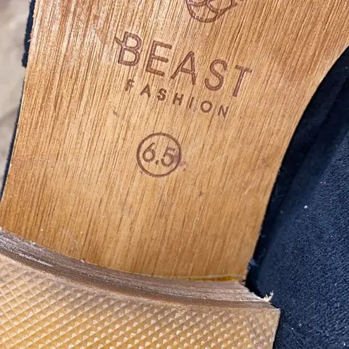 Beast Fashion size 6 1/2 black suede style ankle booties