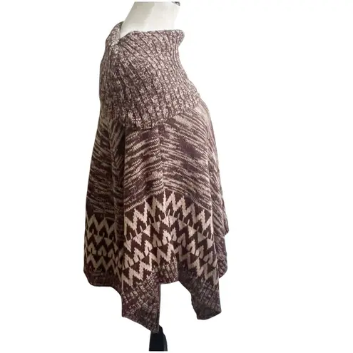 Boutique Knitted Pancho Tan Brown Aztec Design Size L/XL Cowl Neck Buttons Size L