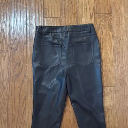 Carolina belle Montrealāblack faux leather high rise pants 2