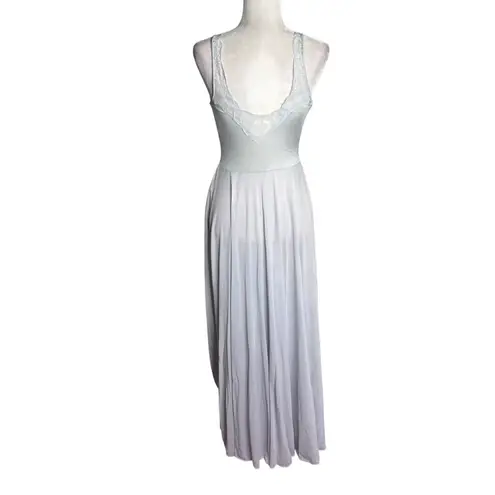 Vintage 70s Olga Nylon Maxi Nightgown Size Large Grey Lace Bodice Style 9296 Silver