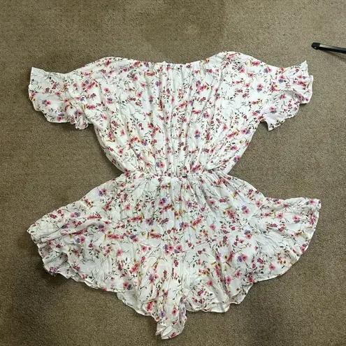 White Birch Baak Boutique Women’s Small White/Multicolored Floral Short Sleeve Romper-NWT