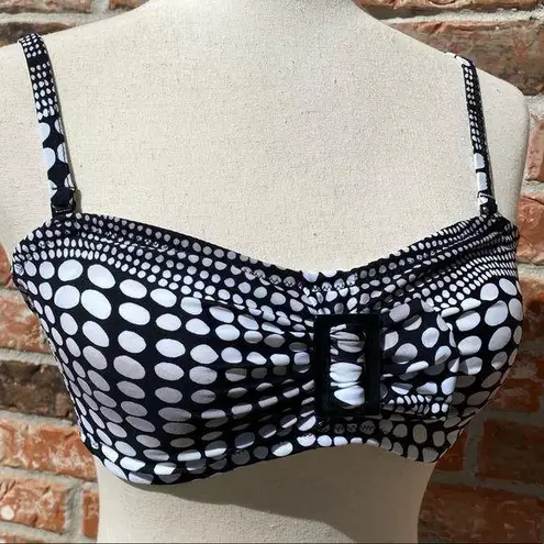 Beach Couture black/white polka dot bikini top / size 12 / Excellent condition Black