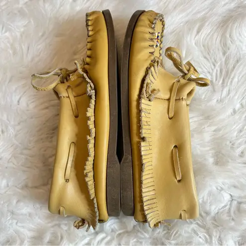 Leather Moccasins Woman’s Size 7 Beaded Fringe Soft leather made in Canada