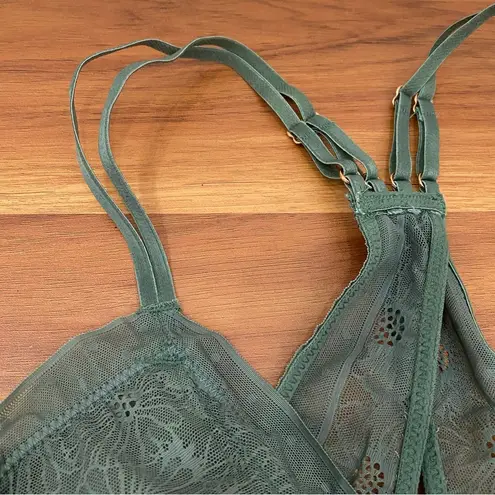 Aerie  Pop Lace Olive Sage Green Padded Bralette Size M