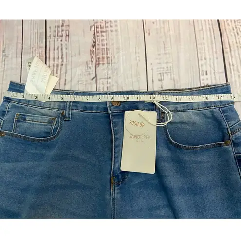 Sandpiper Mid Rise Capri Womens 22 Super Stretch Snap Hem Medium Wash Pocket NWT Blue Size undefined