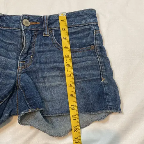 American Eagle 24  Distressed Super Stretch Jean Shorts Size 2 inseam 4”