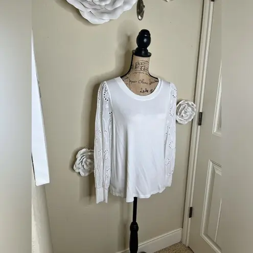 Entro NTM: Solid White Floral Eyelet Long Sleeve Top in Size Small