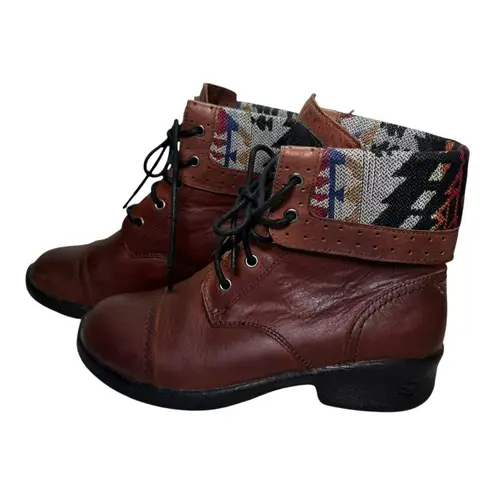 Keen Brown Leather Combat Boots • Fold-Over Aztec Knit Lining • Women’s 6