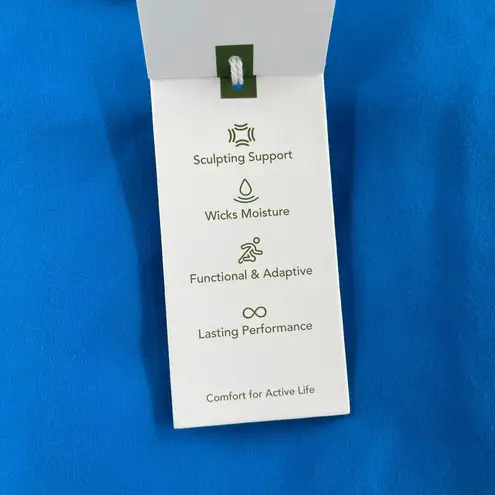 TASC Sculptive Crop Tank Size Large Adventure Blue NWT Pocket Cropped Athletic