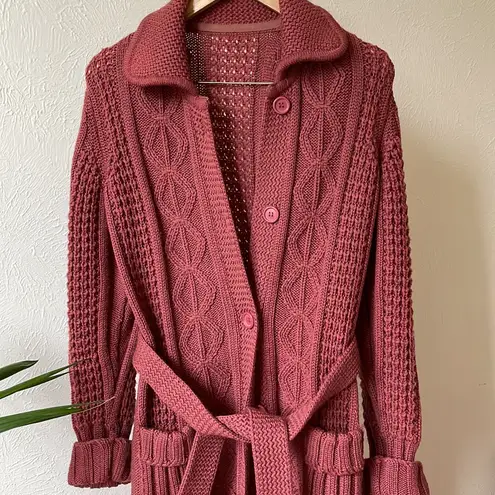 Stunning Palena 100% wool knitted made in Hong Kong long cardigan Red