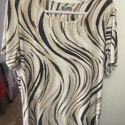 JM Collection Black and White Relaxed Short Sleeve Blouse