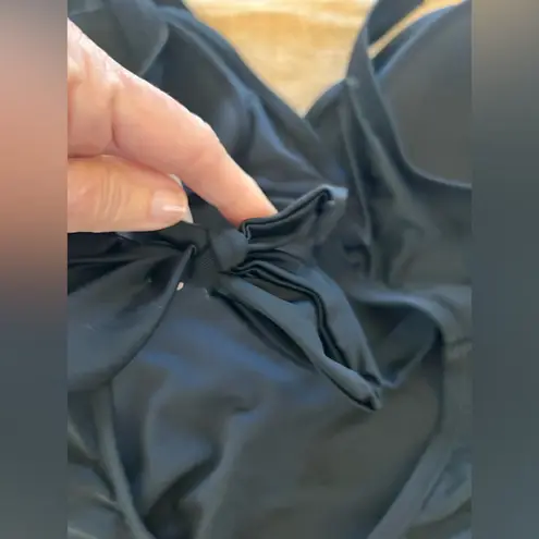 Maternity Swim NWT Ingrid & Isabel Black One Piece Halter Swimsuit beach summer Size M