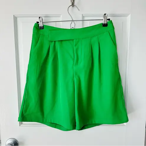 Future Collective Alani Noelle High Waist Green Trouser Shorts Size 4