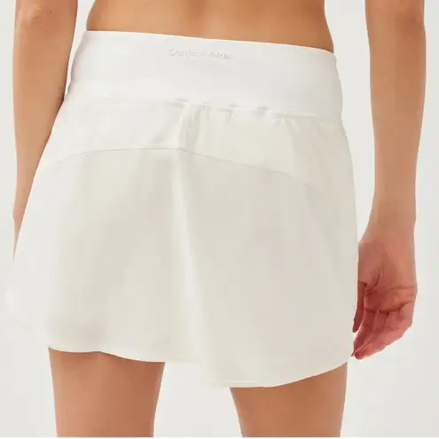 Outdoor Voices NWT  Hudson 4" Skort in White