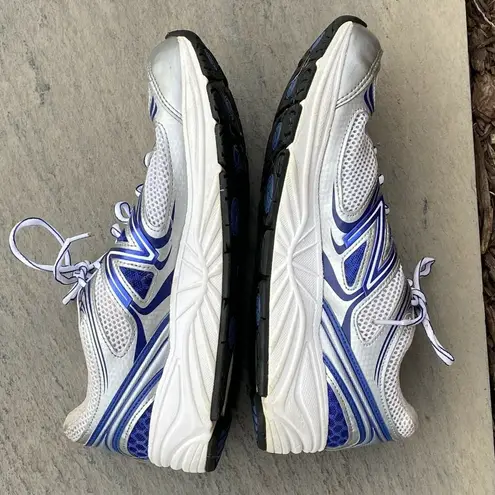 New Balance  840V2 W840WB2 Women's Size 10 Silver & White Running Shoes *READ