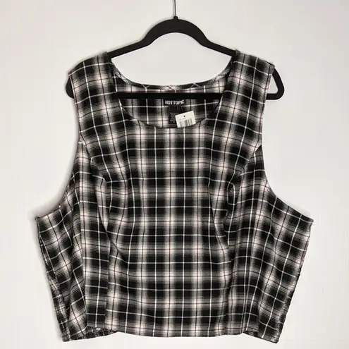 Hot Topic  Black White & Burgundy Plaid Crop Top 5X