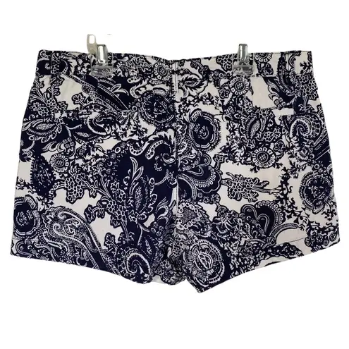 Joe Fresh women's size 8 with a 4" inseam blue and white shorts pockets