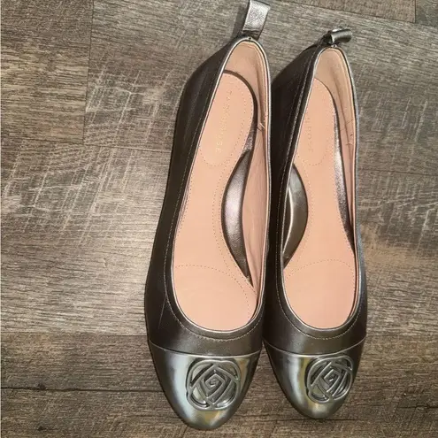 Taryn Rose  Size 9B Penelope Leather Metallic Ballet Slip On Luxury Comfort Flats