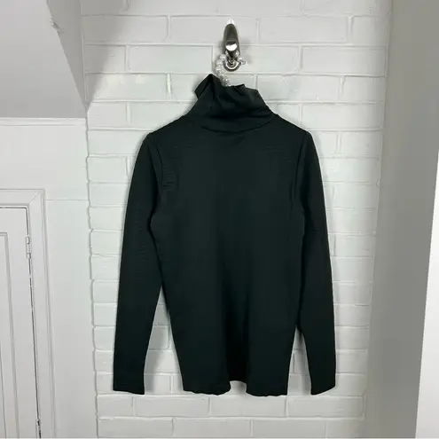 Athleta  Flurry Blizzard Seamless Ribbed Turtleneck Active Top Size M - Image 10