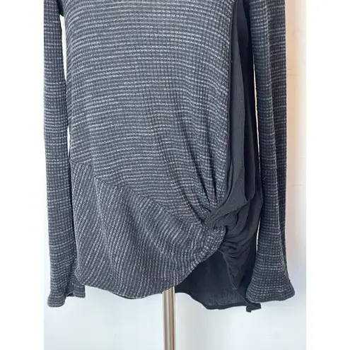 Everleigh Black And Gray Textured Knit Long Sleeve Twist Front Pullover Top S