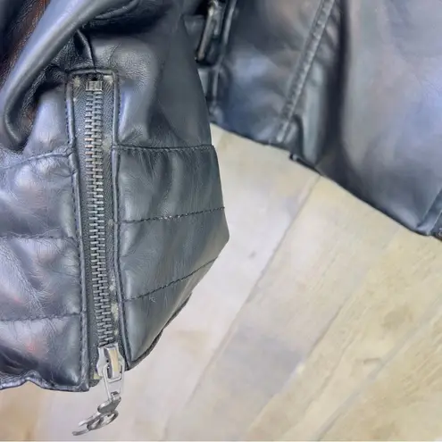 Rocawear Vintage XL Black Buttery Soft Faux Leather W/ROC Zipper Pulls & pockets