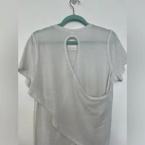 Lululemon  tee.  Size Large (?)