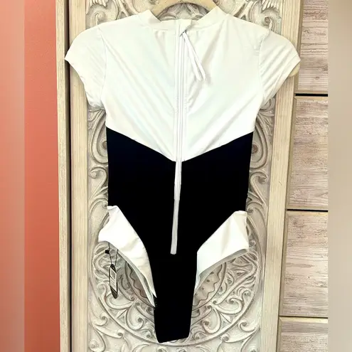 MBM heroine onepiece swimsuit size Xs NWT corset style swimsuit boning underwire Black