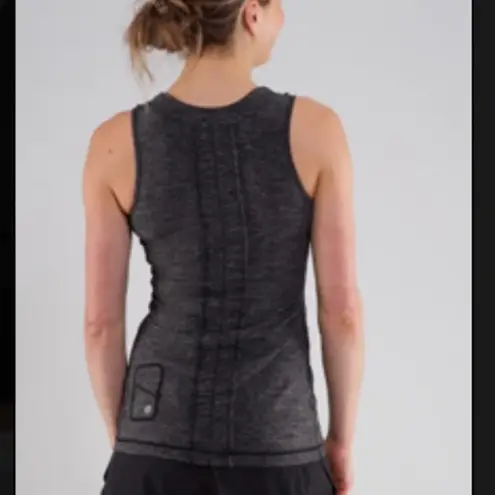 Lululemon  Run Dash Tank Heather Grey Ruffled Back Air Pods‎ Pocket Size 8