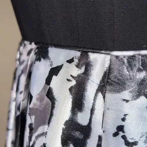 Blondie Nites by Stacy Sklar size 11 black & white formal dress zip back strappy