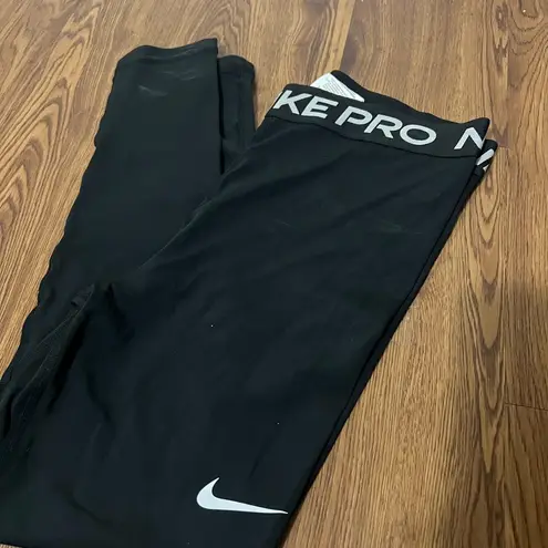 Nike  Black Pro 365 7/8 Length Leggings Size Medium