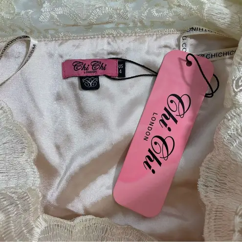 Chi Chi London NWT Gilded Grace Lace Dress Size 4 in Champagne