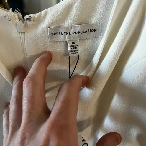 Dress the Population NWT  Sandra Plunge Dress Size Medium Color White