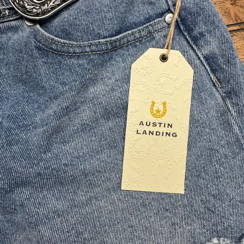 Austin Landing Womens Denim Shorts Mid Rise Belted western cowgirl size 9 Blue