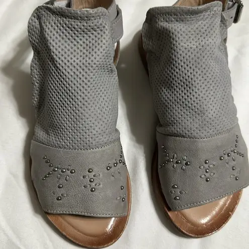 Miz Mooz - Leather Ankle-Strap Sandals - Fifi - Glacier Gray - EU 36 Wide