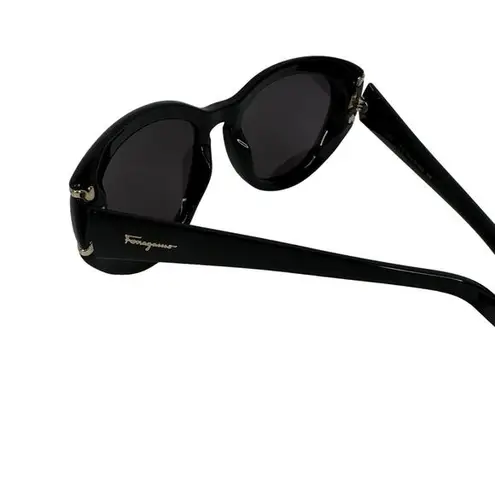 Salvatore Ferragamo SF818S 001 54 21 Classic Black/ Gold Oversized Sunglasses
