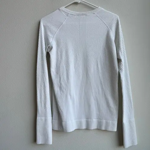Lululemon  Rest Less Pullover Abstract Lines White Womens Size 10 Medium? - Image 5