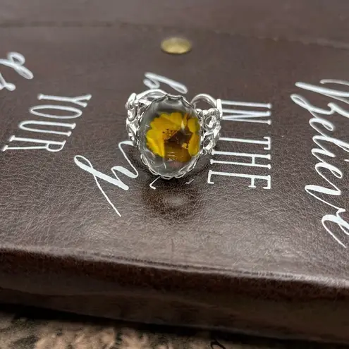 Handcrafted Women’s Yellow Daisy Flower Glass Cabochon Stainless Steel Ring