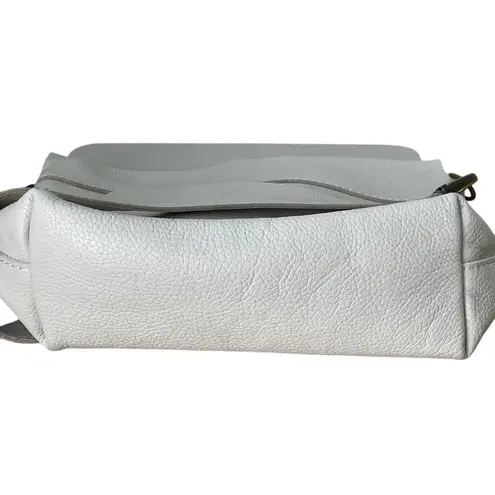 CALMA 1600 Leather Pebbled White Crossbody Bag – Minimalist Soft Leather